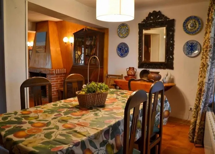 Casa Del Rio Torre Val De San Pedro