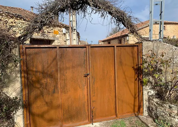 Casa Del Rio Torre Val De San Pedro